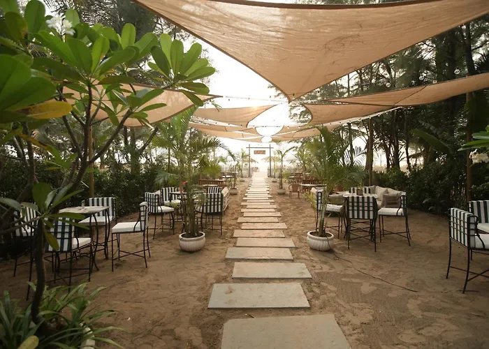 Pause By The Sea Hotel Morjim