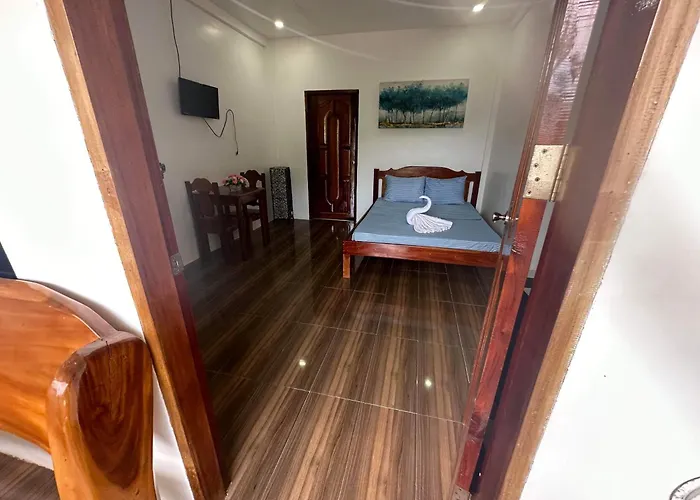 Queen Deluxe Room Fuego Island Guest House By Fuego Island Private Resorts San Juan 