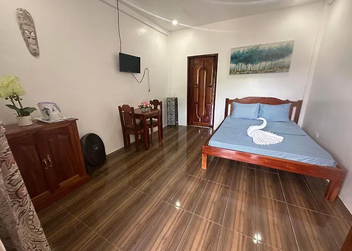 Queen Deluxe Room Fuego Island Guest House By Fuego Island Private Resorts San Juan 