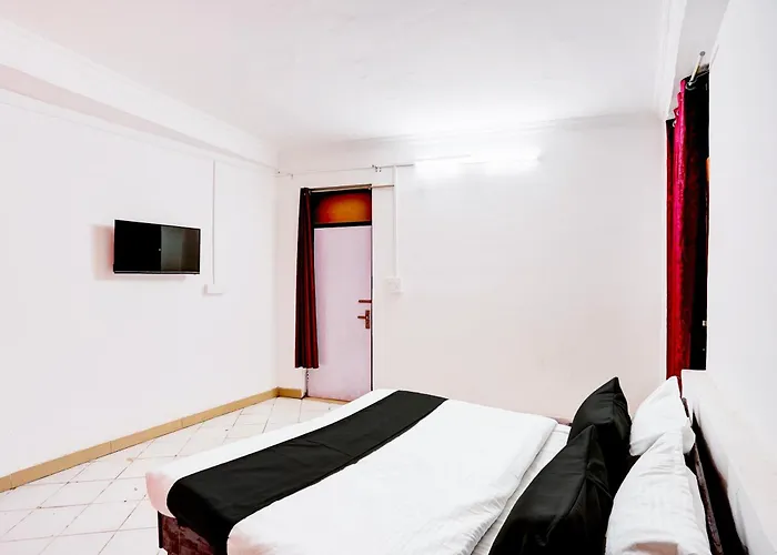 Hotel O True Residency Kalkaji Devi
