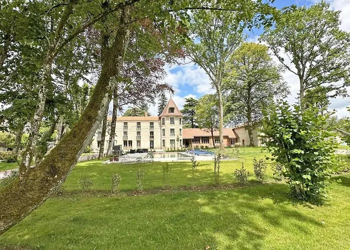 Bed and Breakfast Le manoir des perrieres à Rochechouart