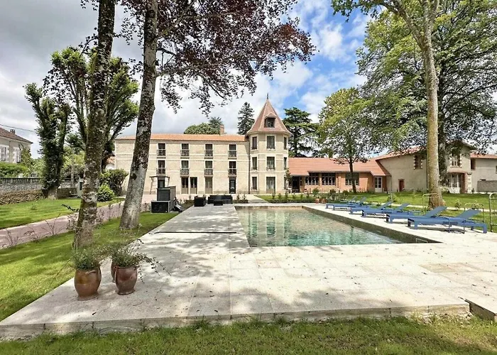 Bed and Breakfast Le manoir des perrieres à Rochechouart