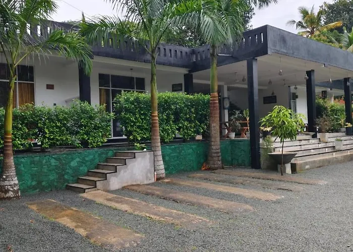 Queen'S Place Unawatuna