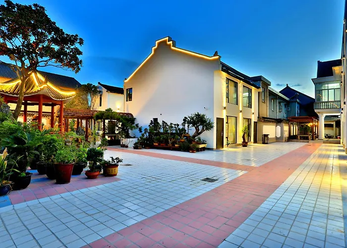 Shanghai Monegative Time Garden Hotel Disney Store