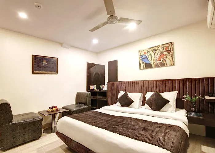 Hotel Wk Comfort - Near White Clove New Delhi