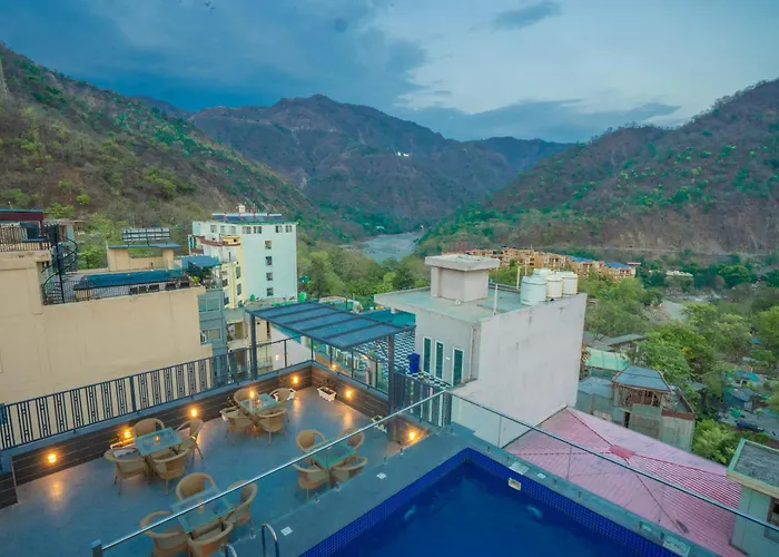 Perfectstayz Premium Laxmi Heritage With Rooftop Pool & Cafe Rishikesh