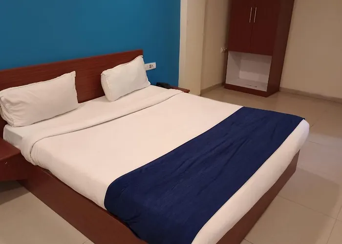 Hotel Aura Inn Indore