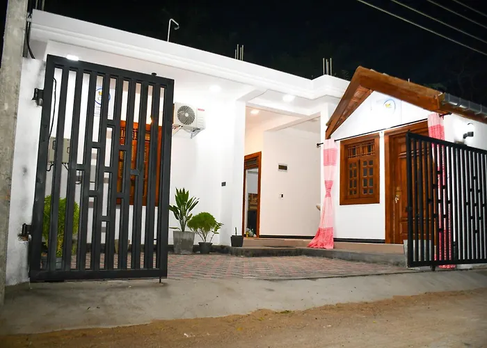 Ocean Grace Bed & Breakfast Arugam Bay