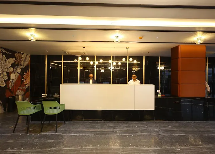 The Oaks Elite Hotel Kalaburagi