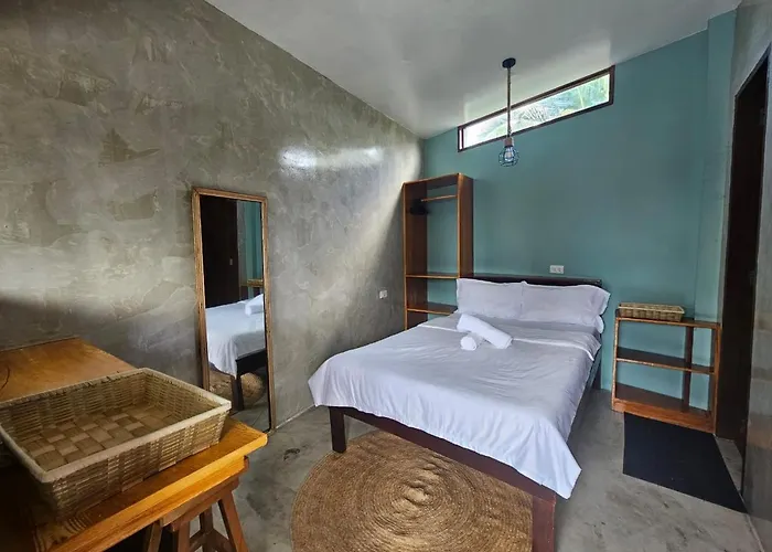 Yogi House Siargao Hotel General Luna 
