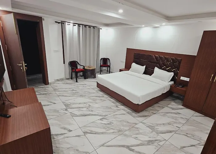 Hotel And Motel Annapurna Bhowali