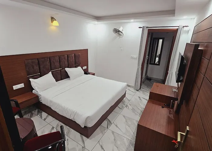 Hotel And Motel Annapurna Bhowali