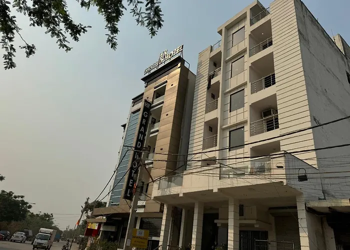 Hotel Comfort Plaza New Delhi