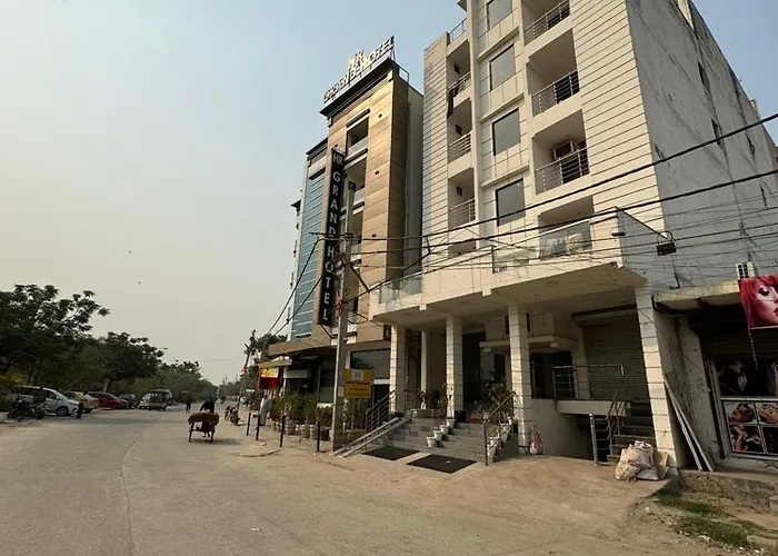 Hotel Comfort Plaza New Delhi