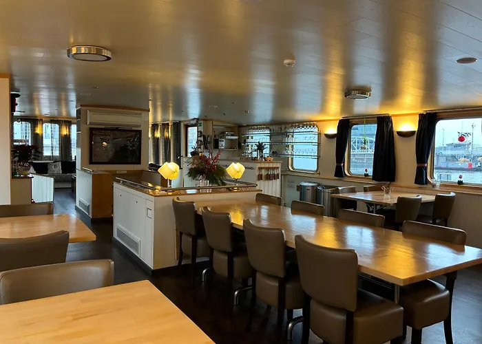 Hotelboat Iris Amsterdam