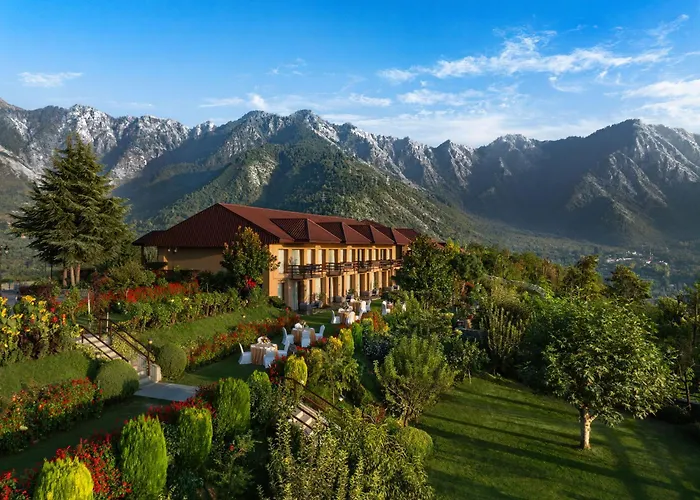Taj Dal View Srinagar Hotel