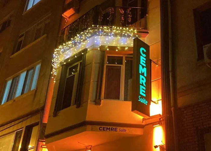 Cemre Suit Estambul