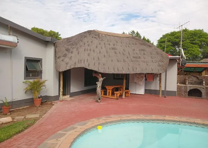 Pythons Guest Lodge Rustenburg