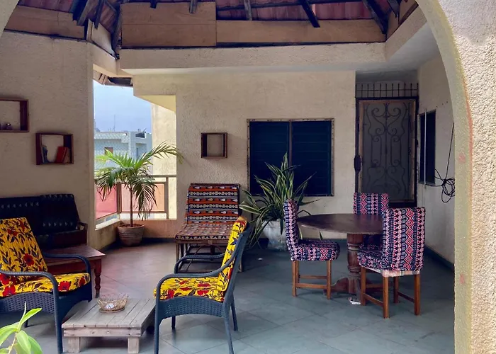 Le Colibri Guesthouse Cotonou