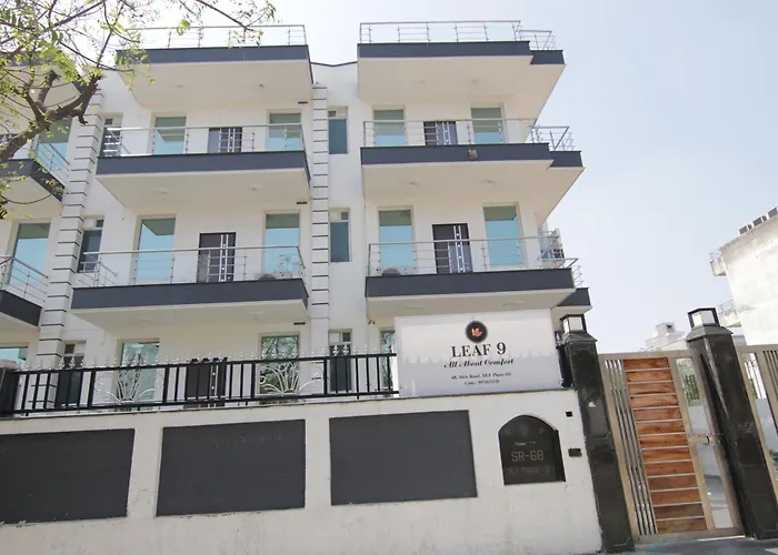Hotel Leaf 9 Inn, Cyber City Near Ambience Mall Gurgaon