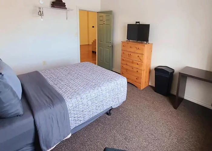 Workstay Lodging - Yarbo, Sk - Near Esterhazy & Mosaic K1, K2, & K3