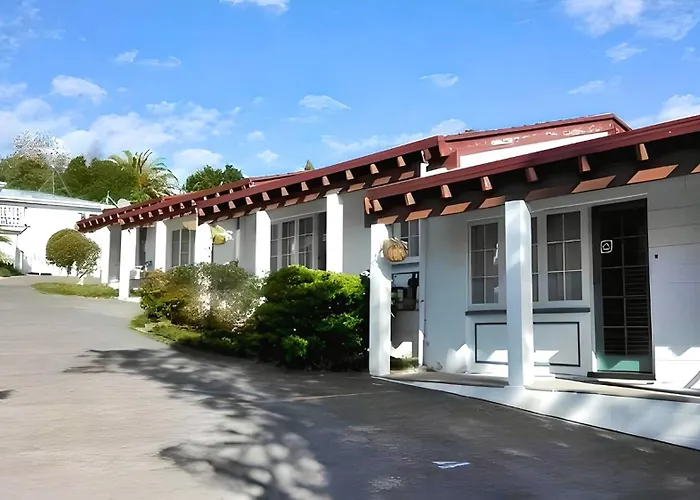 Browns Bay Olive Tree - Pet Friendly Family Apartment Auckland