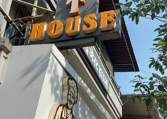 Glitz Hotels Sai Guest House - Nr Inorbit Mall Vashi Navi Mumbai