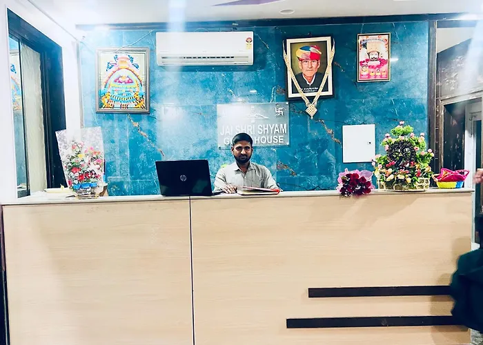 Shree Shyam Hotel Toran Dawar Khatu