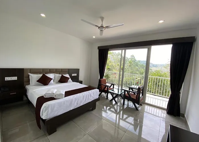 Rainwood Aurum Resort Munnar