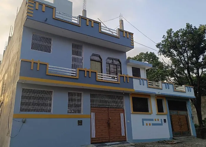 Rs Palace Guest House Ayodhya