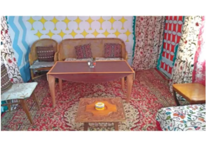 Blue Heaven House Boat, Near Pari Mahal, Srinagar Hotel