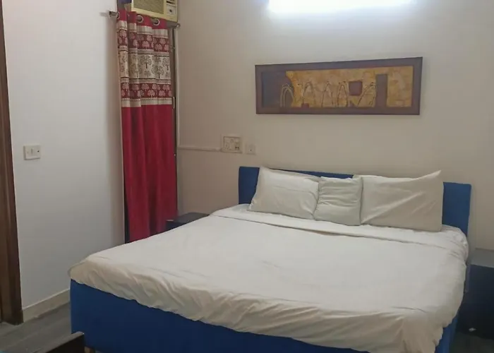 The Corporate Plaza Bed & Breakfast New Delhi