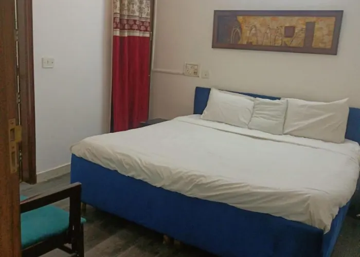 The Corporate Plaza Bed & Breakfast New Delhi
