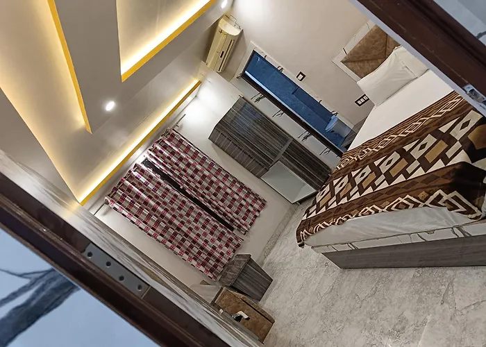 Pragya International Hotel Varanasi