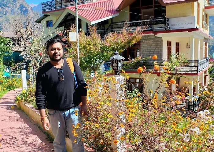 Red Rose Cottages Manali