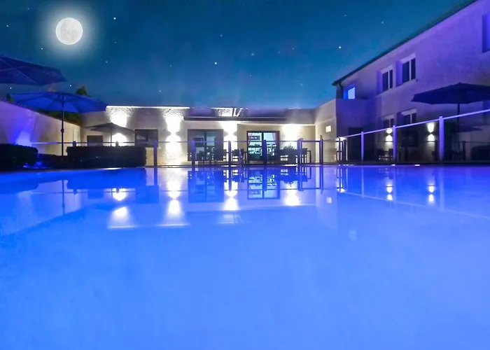 Logis Hotel Le Capricorne Marmande