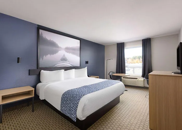 Super 8 By Wyndham St-Jerome Hotel Saint-Jerome