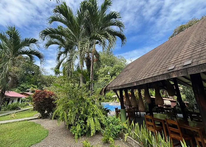 Hotel Suizo Loco Lodge & Resort Cahuita