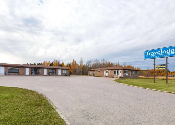 Travelodge By Wyndham Cochrane Ontario