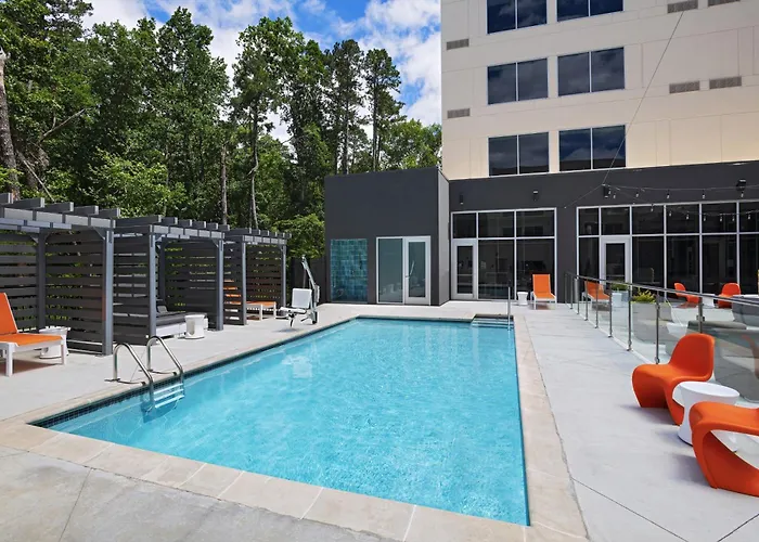 Aloft Little Rock West Hotel