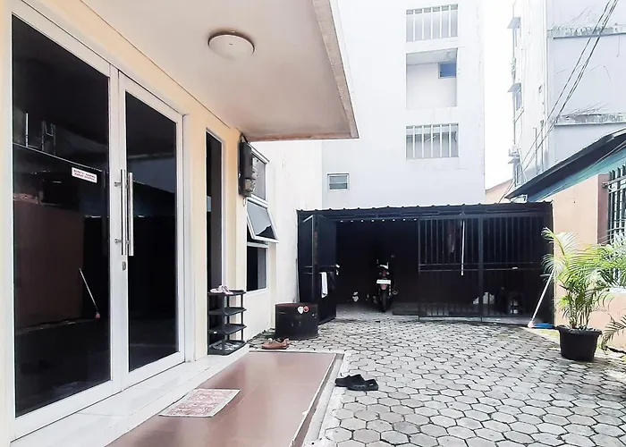 SPOT ON 2246 Kost 97 Syariah Hotel Palembang