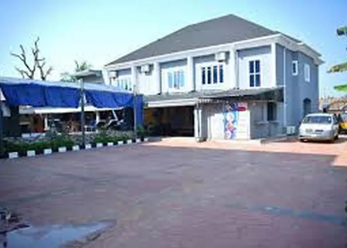 Seth Hotel - Guest Room Asaba