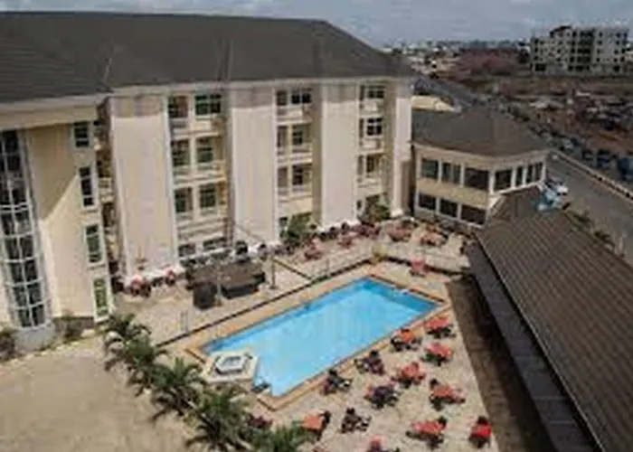 Hampton Towers Spa - Guest Room Asaba