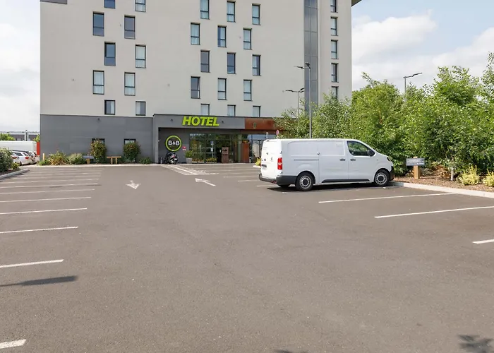 B&B Hotel Clermont-Ferrand A71-A75 La Meridienne