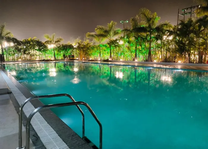 Raj Resort & Banquets Vapi