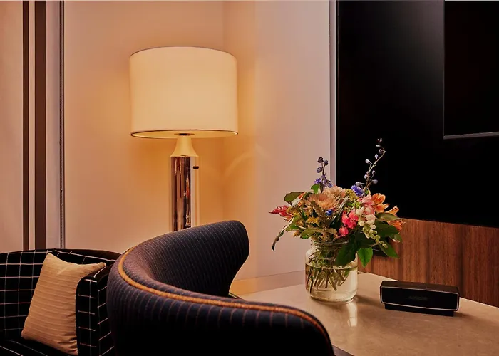Hotel The Godfrey Detroit, Curio Collection By Hilton