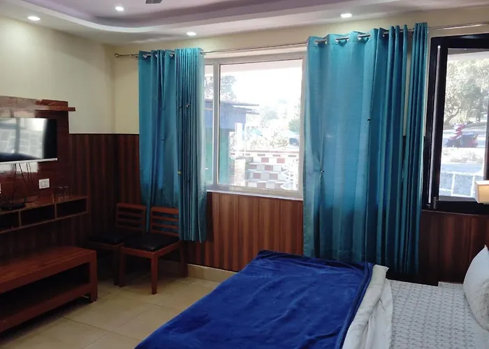 Arya Mansion Hotel Lansdowne