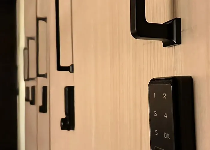 Westay Capsule Hostel Dubai