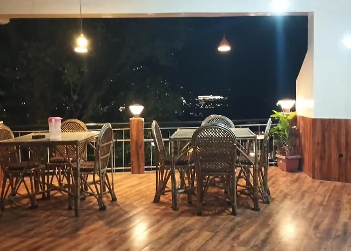 Hotel Antarctica &Pine N Dine Blues Cafe Manali 
