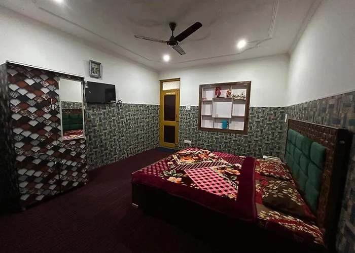 Hotel Reshi Srinagar 
